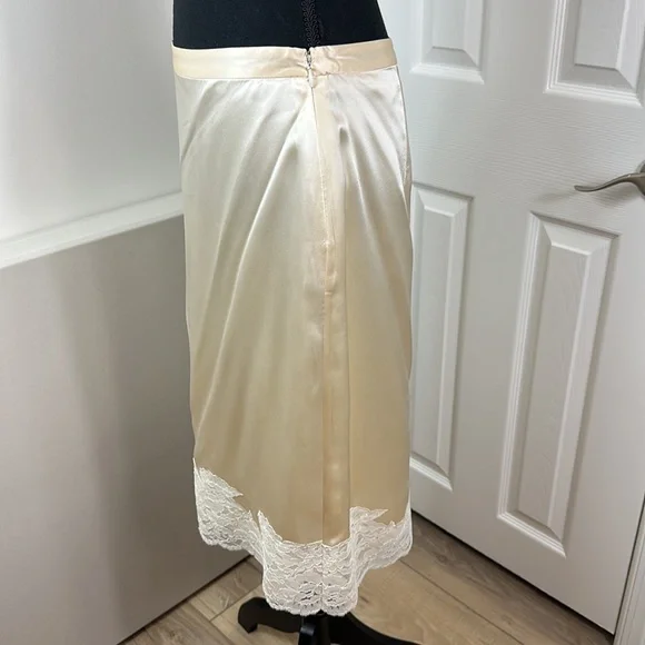 Banana republic long silk skirt with white lace Size Vintage in